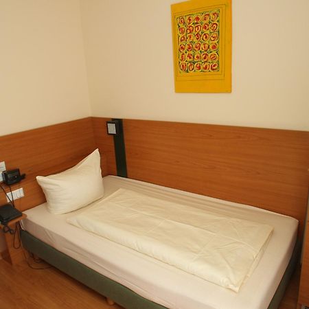 Memphis Hotel Frankfurt am Main Bagian luar foto