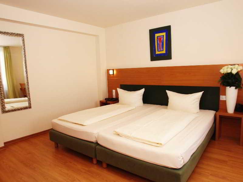 Memphis Hotel Frankfurt am Main Bagian luar foto