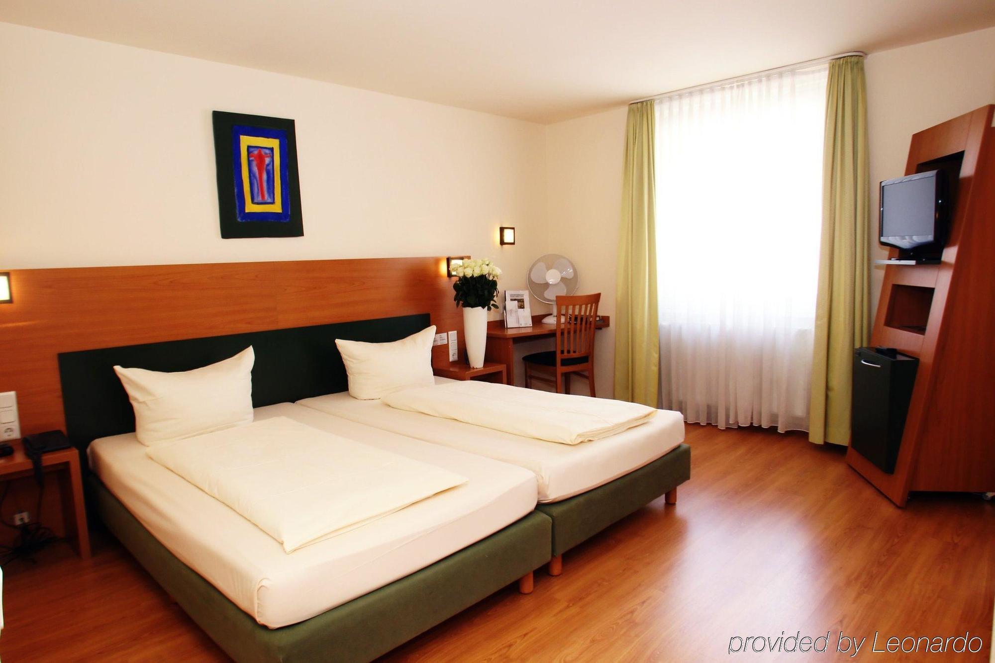 Memphis Hotel Frankfurt am Main Bagian luar foto